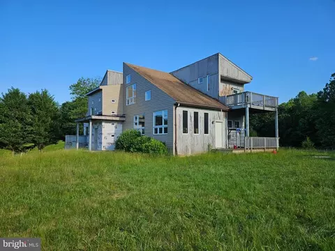 90 Jordans Rd, Amissville, VA 20106