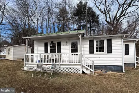 11917 Lee Hwy, Sperryville, VA 22740