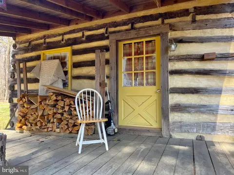 10 Ashby Rd, Sperryville, VA 22740