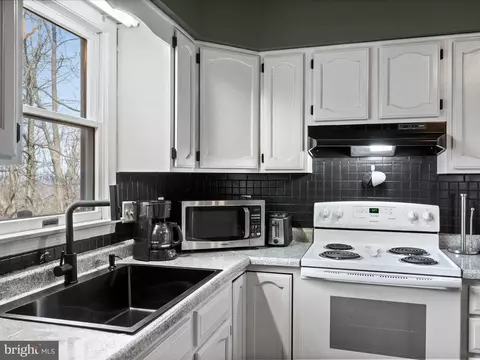 161 Apache Trl, Chester Gap, VA 22623 photo 7