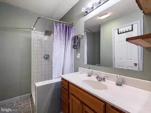 161 Apache Trl, Chester Gap, VA 22623 photo 14