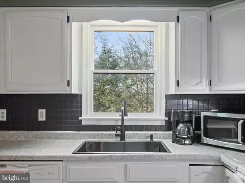 161 Apache Trl, Chester Gap, VA 22623 photo 6