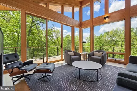 Living - 559 Bessie Bell Mountain Rd, Castleton, VA 22716 photo 1 of 3