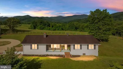 1001 Woodward, Sperryville, VA 22740