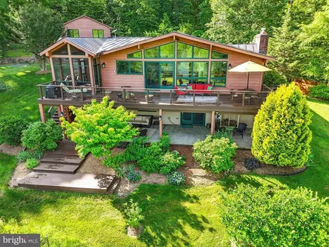 103 Castleton Ford Rd, Castleton, VA 22716