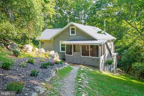61 Mount Marshall Rd, Washington, VA 22747 photo 2