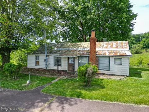 29 Antique Ln, Sperryville, VA 22740