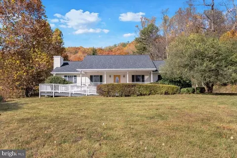 12715 Lee Hwy, Washington, VA 22747