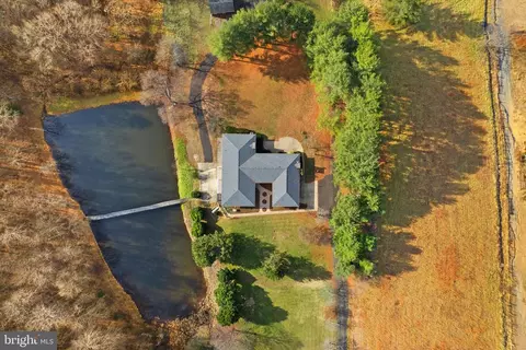 375 Seven Ponds Rd, Amissville, VA 20106