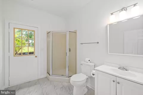 Bath - 274 Aaron Mountain Rd, Castleton, VA 22716 photo 3 of 4
