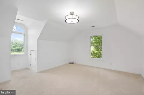 Bedroom - 274 Aaron Mountain Rd, Castleton, VA 22716 photo 1 of 2