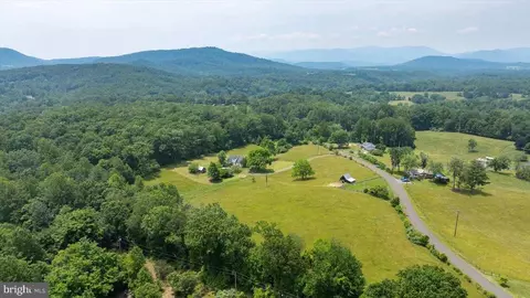 View/Area - 274 Aaron Mountain Rd, Castleton, VA 22716 photo 5 of 8