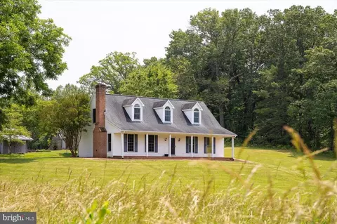 Exterior - 274 Aaron Mountain Rd, Castleton, VA 22716 photo 9 of 17