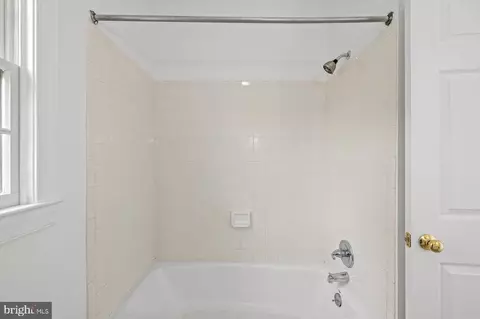Bath - 274 Aaron Mountain Rd, Castleton, VA 22716 photo 2 of 4