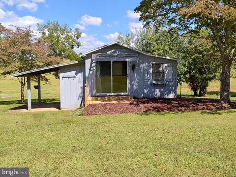Exterior - 274 Aaron Mountain Rd, Castleton, VA 22716 photo 16 of 17