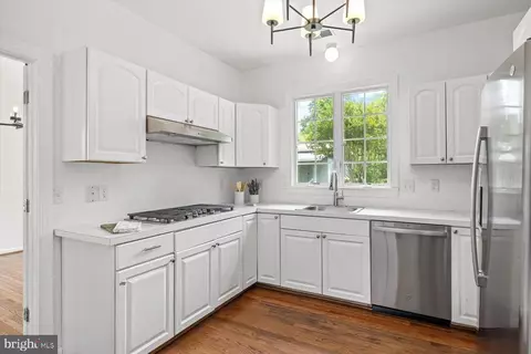 Kitchen - 274 Aaron Mountain Rd, Castleton, VA 22716 photo 1 of 4