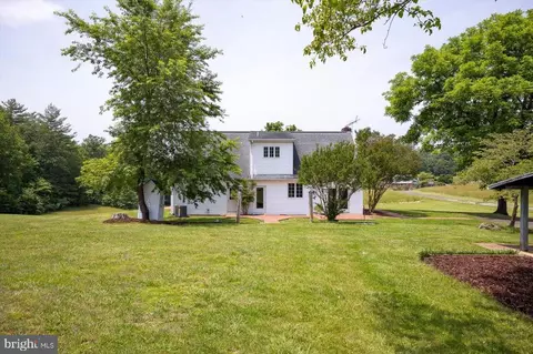 Exterior - 274 Aaron Mountain Rd, Castleton, VA 22716 photo 7 of 17