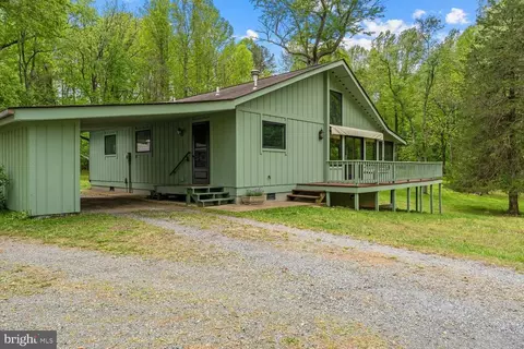 68 Grand View Rd, Washington, VA 22747
