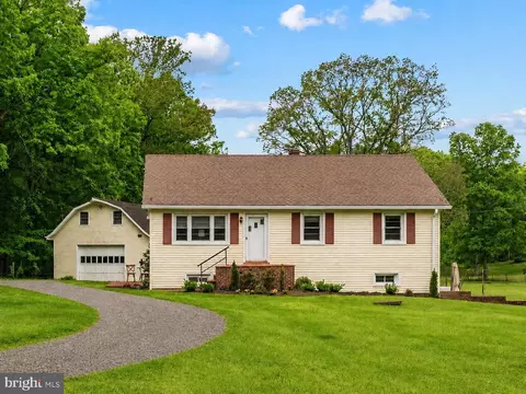 85 S Poes Rd S, Amissville, VA 20106