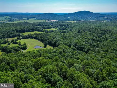 Comptons Rd, Castleton, VA 22716 photo 5