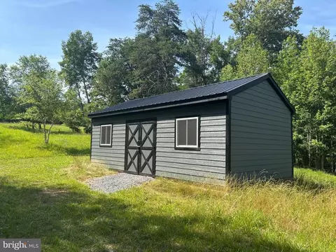 Castle Rock Ln, Castleton, VA 22716 photo 13
