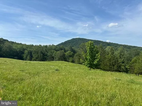 Castle Rock Ln, Castleton, VA 22716 photo 14