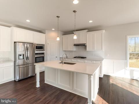 8902 Avon Dr, Partlow, VA 22534 photo 5