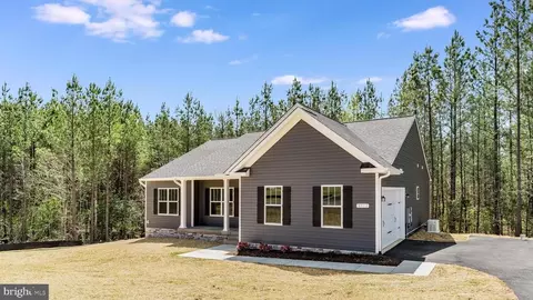 8938 Avon Dr, Partlow, VA 22534 photo 2