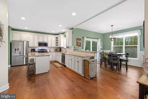 8908 Avon Dr, Partlow, VA 22534 photo 9