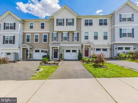 1420 Teagan Dr, Fredericksburg, VA 22408