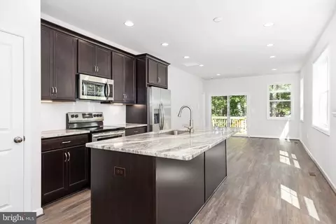 10511 Afton Grove Ct, Fredericksburg, VA 22408