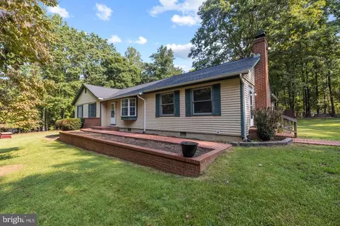 123 Fawn Hills Dr, Fredericksburg, VA 22407