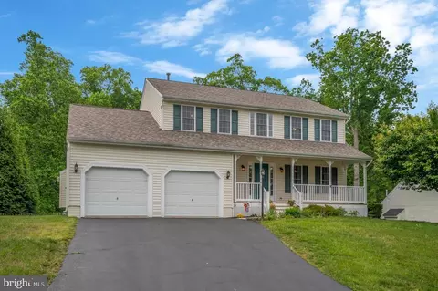12124 Kingswood Blvd, Fredericksburg, VA 22408