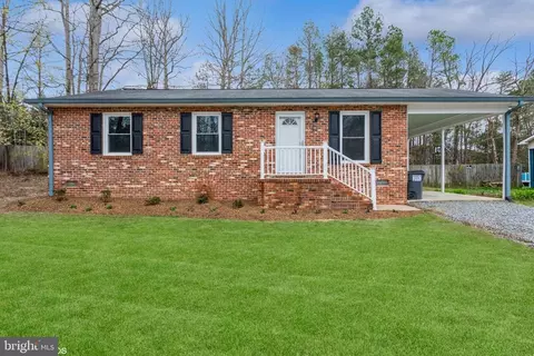 602 Pleasants Dr, Fredericksburg, VA 22407