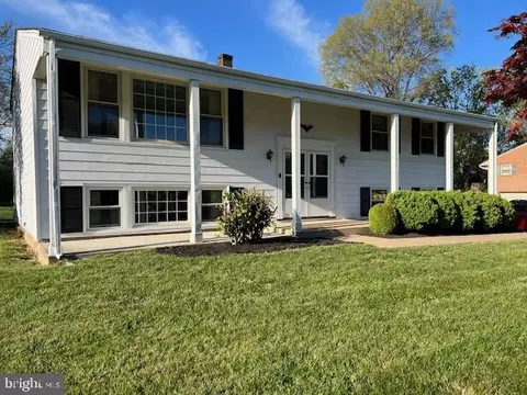 5913 Watson Ln, Fredericksburg, VA 22407