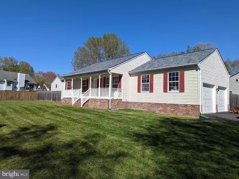 7911 Elmwood Ln, Fredericksburg, VA 22407