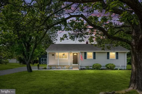 5706 Ross Dr, Fredericksburg, VA 22407