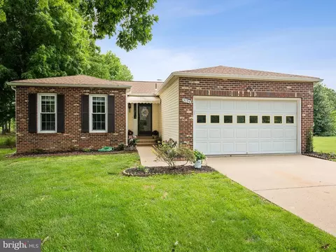 5704 Up A Way Dr, Fredericksburg, VA 22407