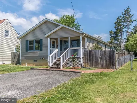 111 Stratford Ave, Fredericksburg, VA 22408