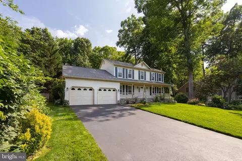 6426 Royal Oaks Dr, Fredericksburg, VA 22407