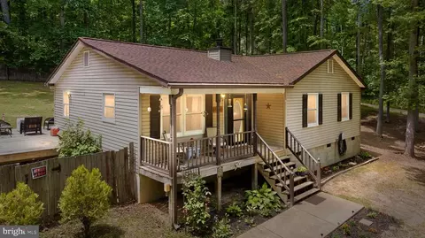 9110 Chinault Ln, Fredericksburg, VA 22408
