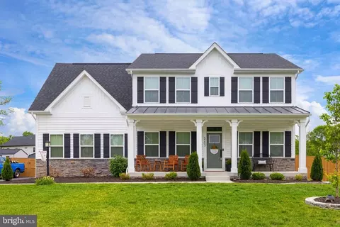 5203 Mulberry Dr, Fredericksburg, VA 22407