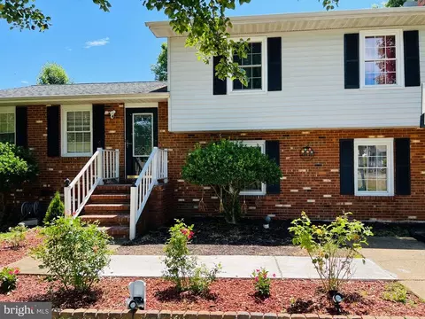 214 Gerber Dr, Fredericksburg, VA 22408