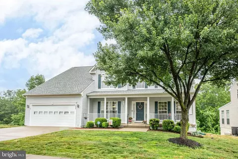10307 Lees Crossing Ln, Fredericksburg, VA 22408