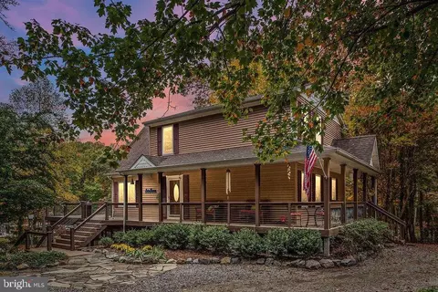 2904 Peaceful Ct, Bumpass, VA 23024