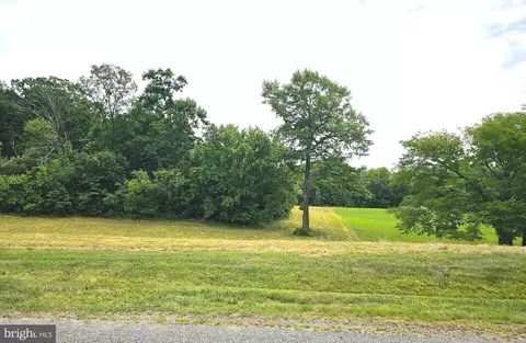 6017 Crescent Point Dr, Orange, VA 22960 photo 11