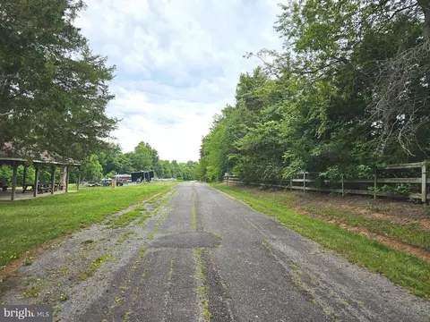 6017 Crescent Point Dr, Orange, VA 22960 photo 42