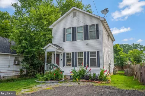 335 Third St, Fredericksburg, VA 22408