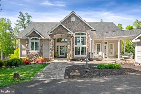 6210 Bills Rd, Mineral, VA 23117