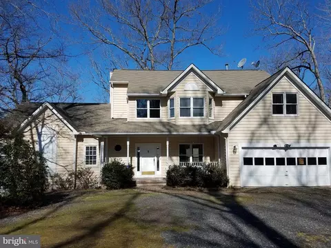 7317 River Rd, Fredericksburg, VA 22407